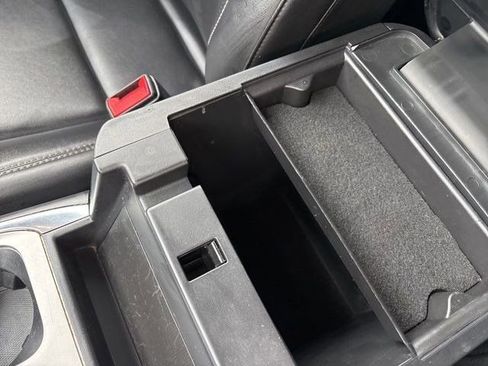 Used 2022 Ford Explorer XLT w/ Equipment Group 202A image 29