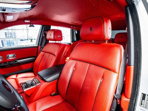 Used 2023 Rolls-Royce Phantom Sedan image 52