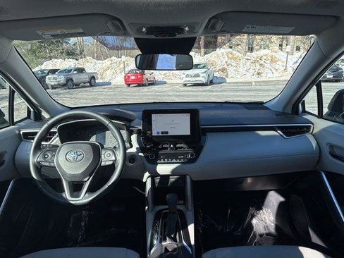 Certified 2023 Toyota Corolla Cross LE image 16