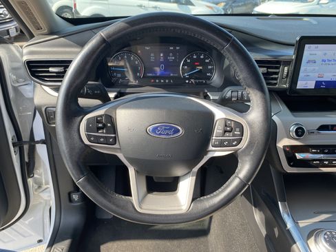 Used 2024 Ford Explorer XLT w/ Equipment Group 202A image 13
