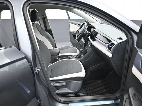 New 2026 Volkswagen Taos SE AWD/4WD image 14