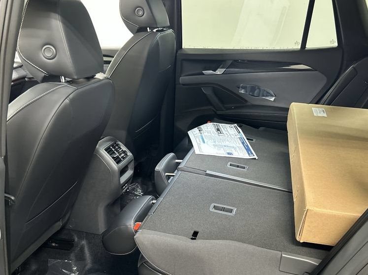 New 2026 Volkswagen Tiguan SE R-Line AWD/4WD image 21