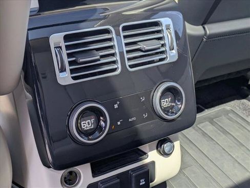 Used 2019 Land Rover Range Rover HSE AWD/4WD image 18