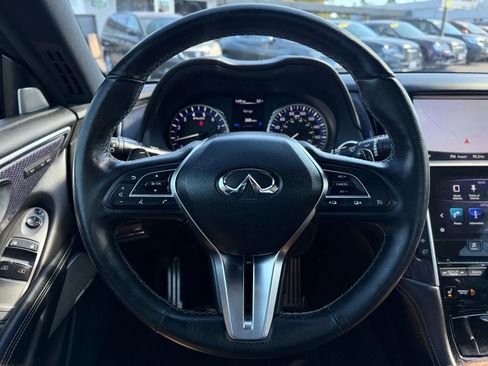 Used 2018 INFINITI Q60 3.0t Sport w/ Sensory Package 3.0T Sport image 19