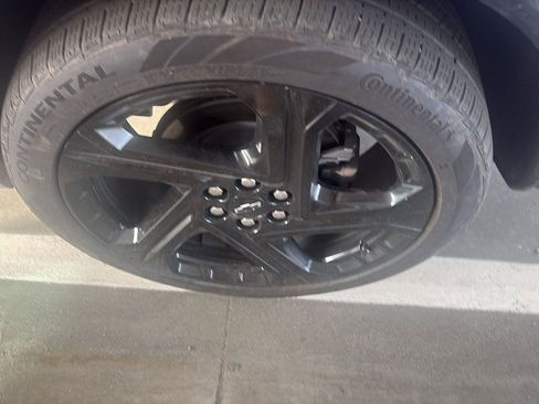 Used 2024 Chevrolet Equinox EV RS AWD/4WD image 25