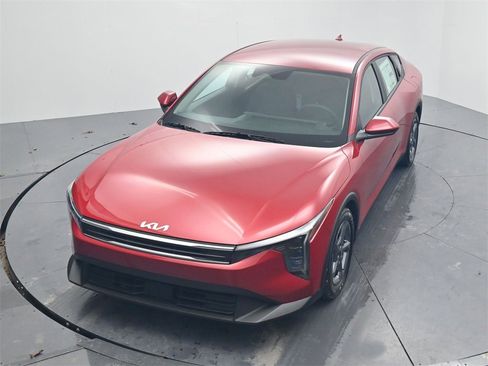 New 2025 Kia K4 LXS image 42
