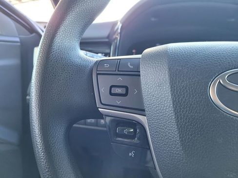 Used 2025 Toyota Camry LE image 13