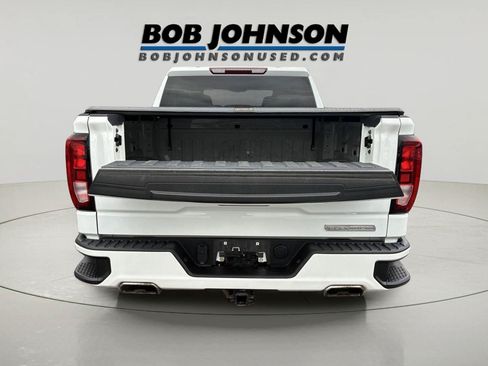 Used 2023 GMC Sierra 1500 Elevation w/ LPO, Elevation Black Package AWD/4WD image 4