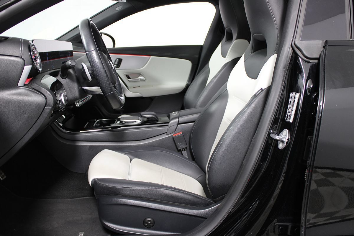 Used 2023 Mercedes-Benz CLA 250 image 11