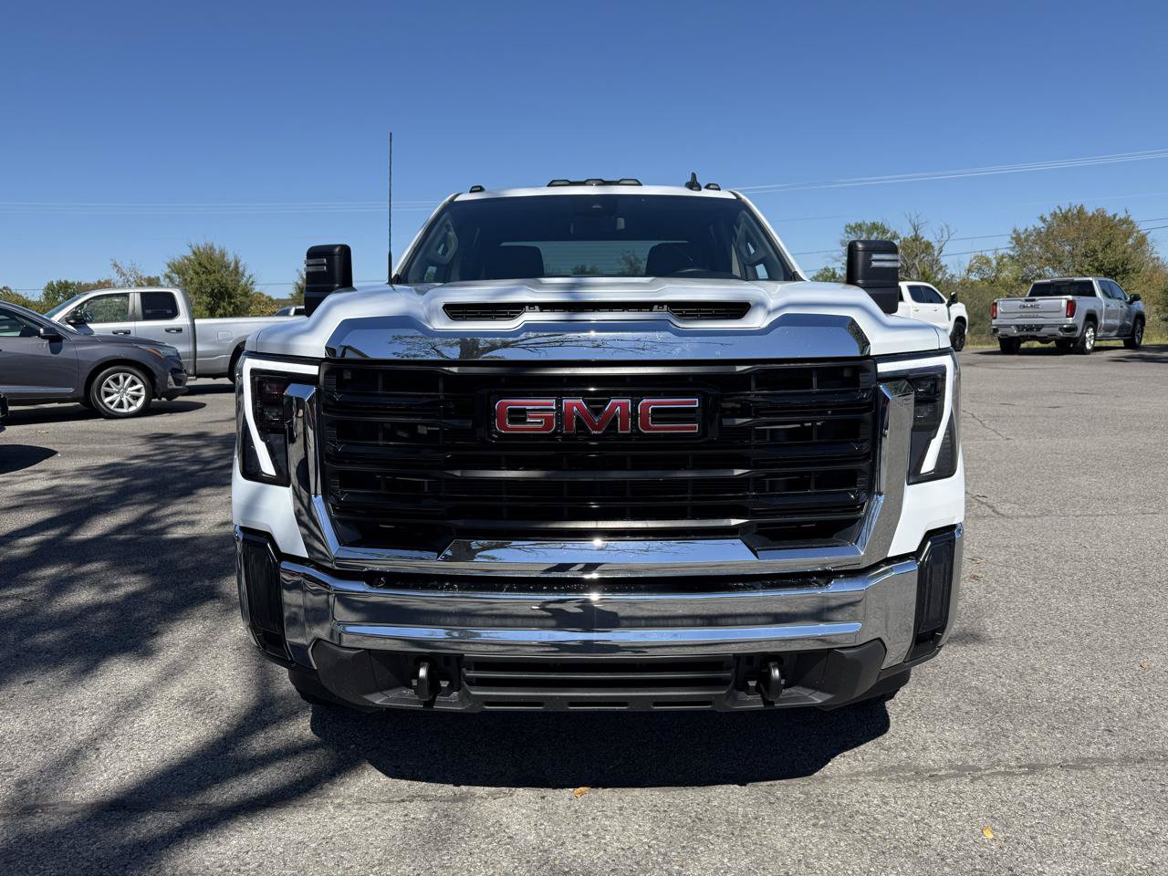 Used 2024 GMC Sierra 2500 Pro w/ Convenience Package AWD/4WD image 5