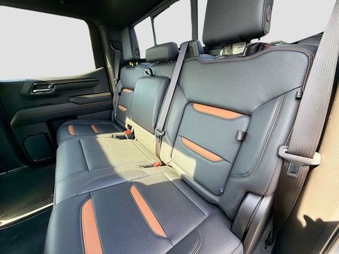 Used 2024 GMC Sierra 1500 AT4 w/ Technology Package AWD/4WD image 13