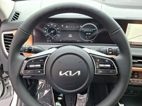 New 2026 Kia Seltos EX image 9