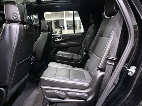 Used 2021 GMC Yukon SLT w/ SLT Luxury Plus Package image 11