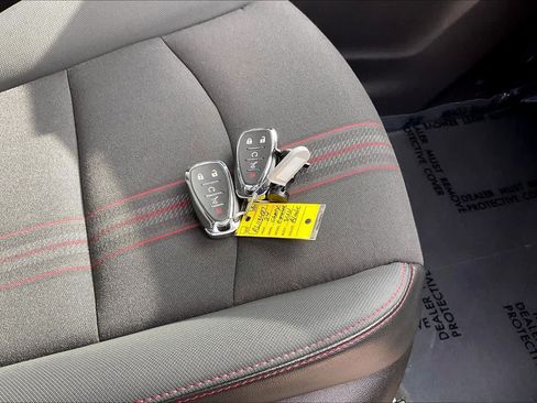 Used 2024 Chevrolet Equinox RS FWD image 14