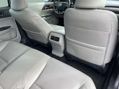 Used 2017 Honda Accord EX-L image 14