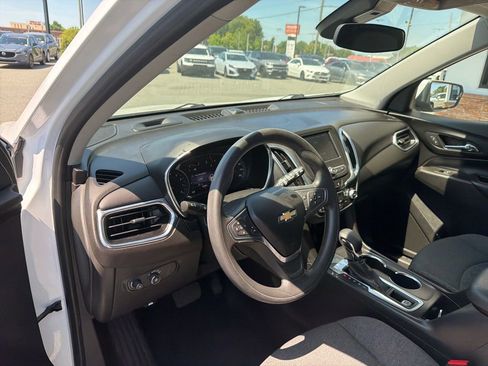 Used 2022 Chevrolet Equinox LT FWD image 3