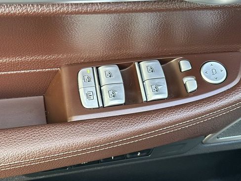 Used 2020 BMW 740i w/ M Sport Package RWD image 11