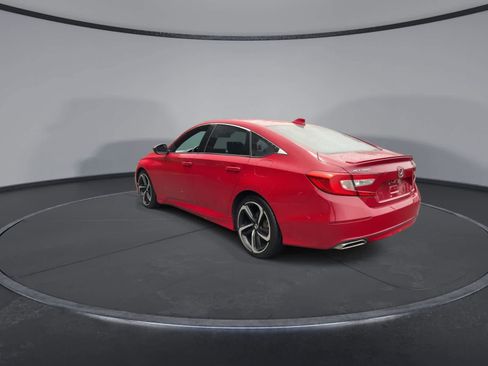 Used 2018 Honda Accord Sport image 6