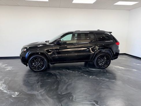Used 2021 Jeep Grand Cherokee Altitude AWD/4WD image 20