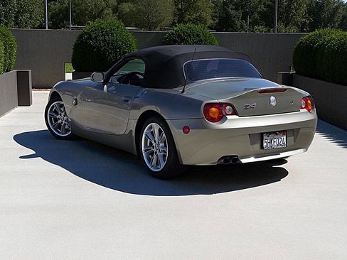 Used 2004 BMW Z4 3.0i image 9