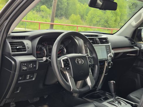 Used 2022 Toyota 4Runner Limited RWD image 12