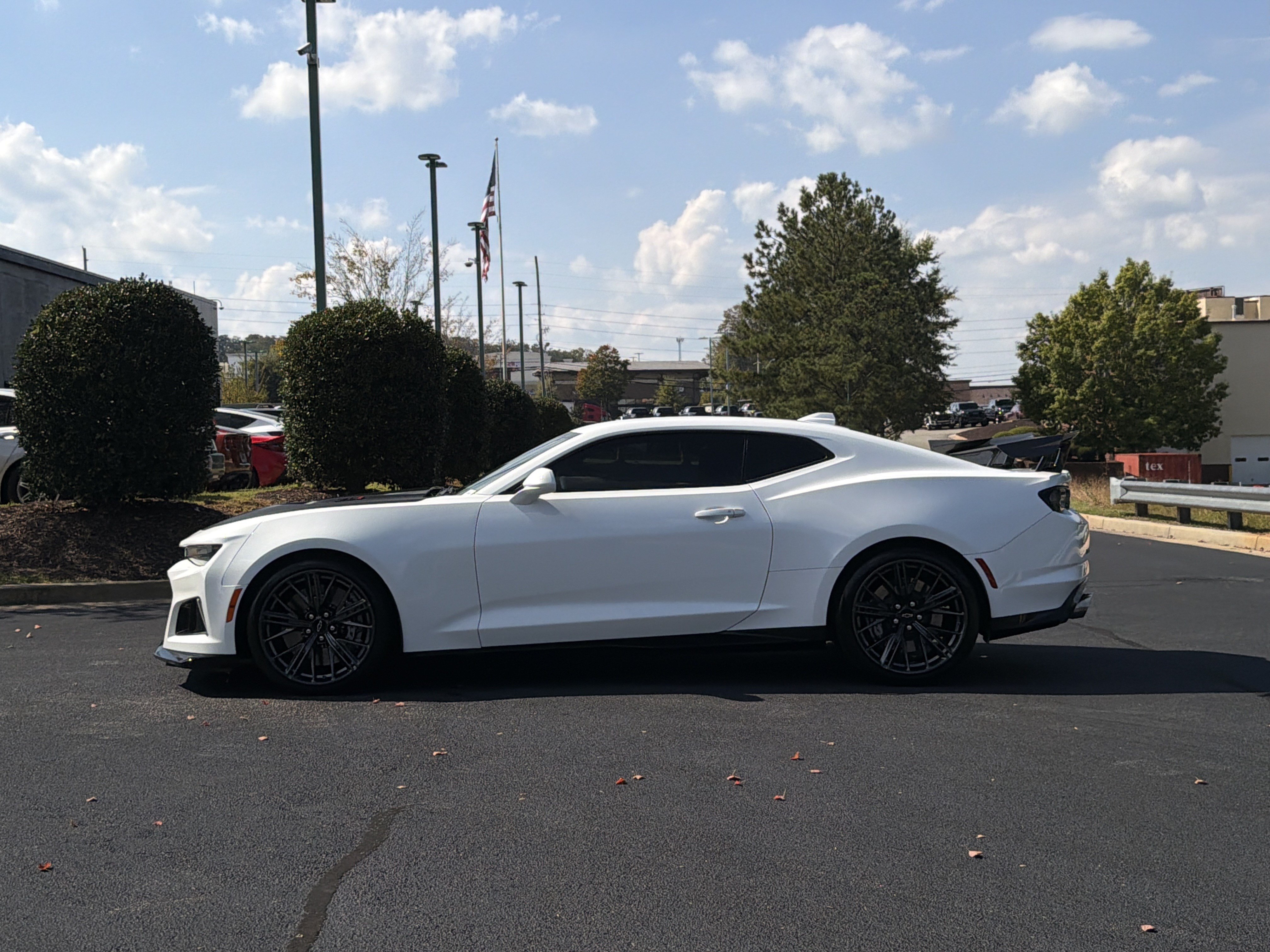 Used 2020 Chevrolet Camaro ZL1 RWD image 13
