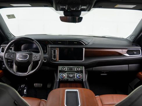 Used 2024 GMC Yukon Denali Ultimate image 13