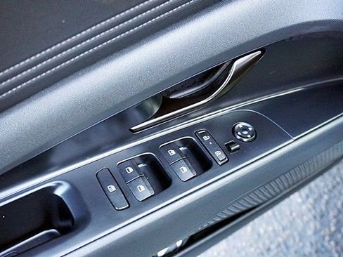 Certified 2026 Hyundai Elantra Sport FWD image 22
