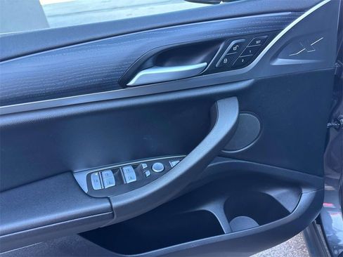 Used 2025 BMW X4 xDrive30i image 20