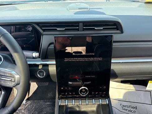 New 2026 GMC Terrain Denali w/ LPO, Black Badging Package image 19