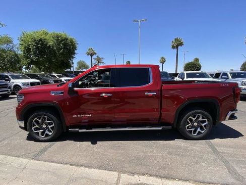 Used 2023 GMC Sierra 1500 SLT w/ SLT Premium Package AWD/4WD image 4