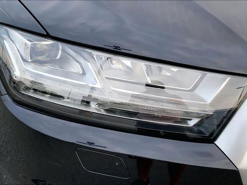 Used 2018 Audi Q7 3.0T Prestige AWD/4WD image 26