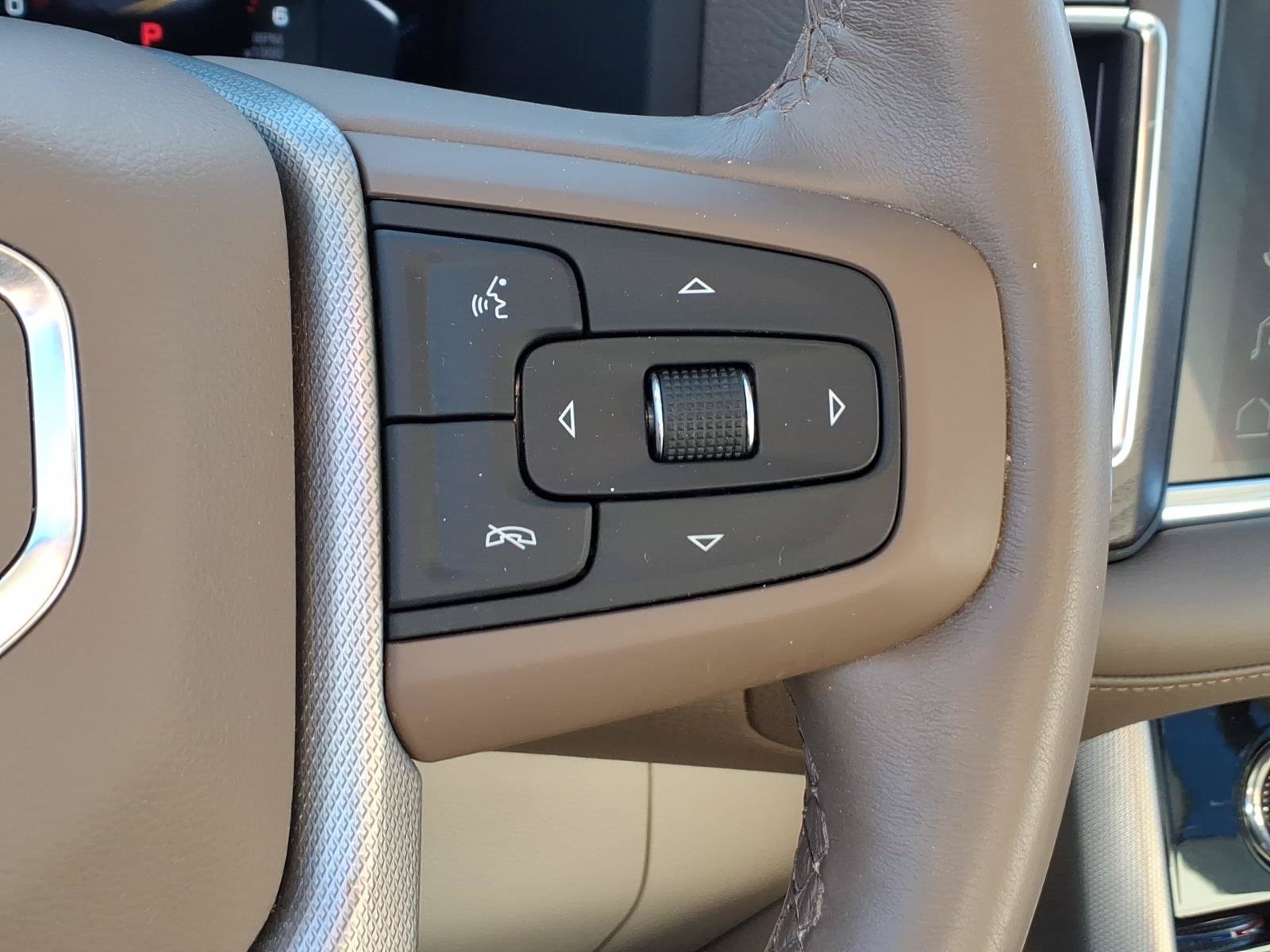 Certified 2023 GMC Yukon Denali w/ Advanced Technology Package AWD/4WD image 16