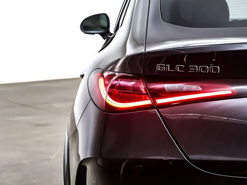 Certified 2024 Mercedes-Benz GLC 300 4MATIC image 17