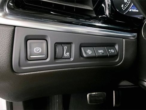 Used 2024 Cadillac XT6 Sport image 37