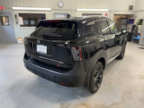 Used 2025 Nissan Kicks SR AWD/4WD image 6
