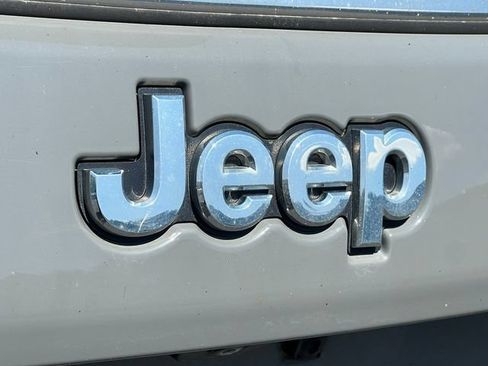 Used 2022 Jeep Compass Limited AWD/4WD image 13