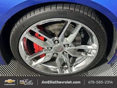 Used 2019 Chevrolet Corvette Stingray Coupe w/ 1LT image 32