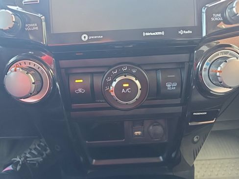 Used 2024 Toyota 4Runner TRD Off-Road Premium w/ Moonroof Package AWD/4WD image 32