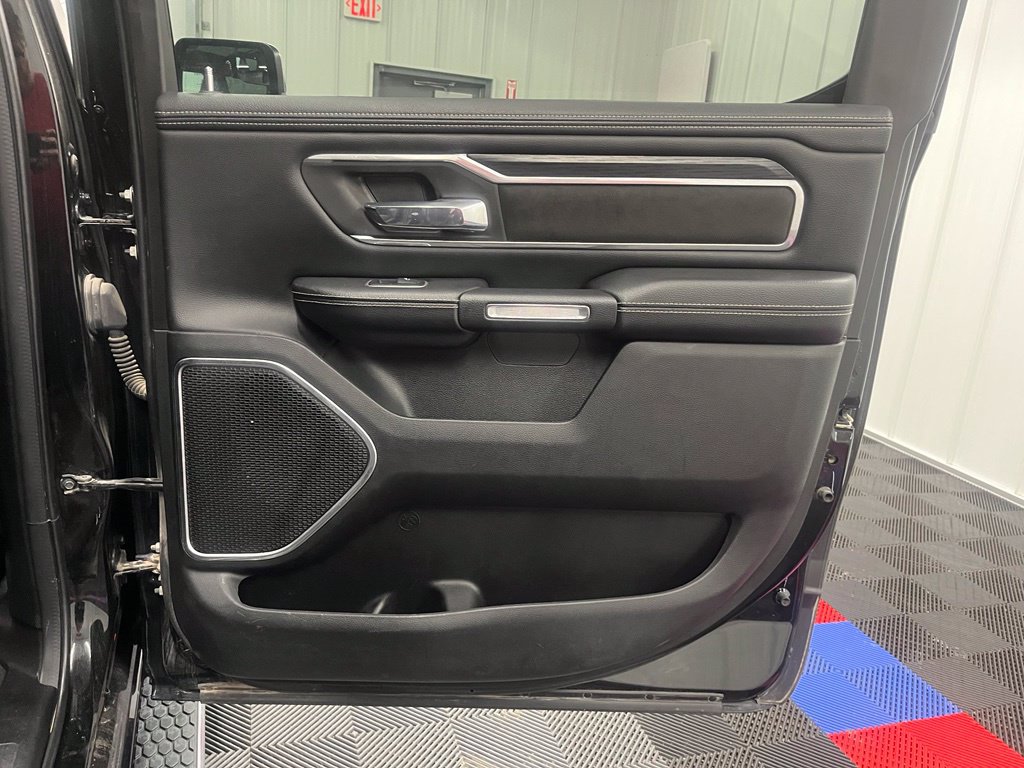 Used 2023 RAM 1500 Laramie AWD/4WD image 12