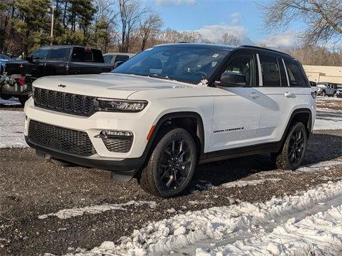New 2025 Jeep Grand Cherokee Limited image 5
