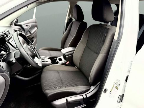 Used 2021 Nissan Rogue Sport S FWD image 8