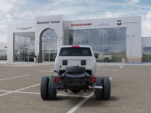 New 2026 RAM 5500 Tradesman AWD/4WD image 7