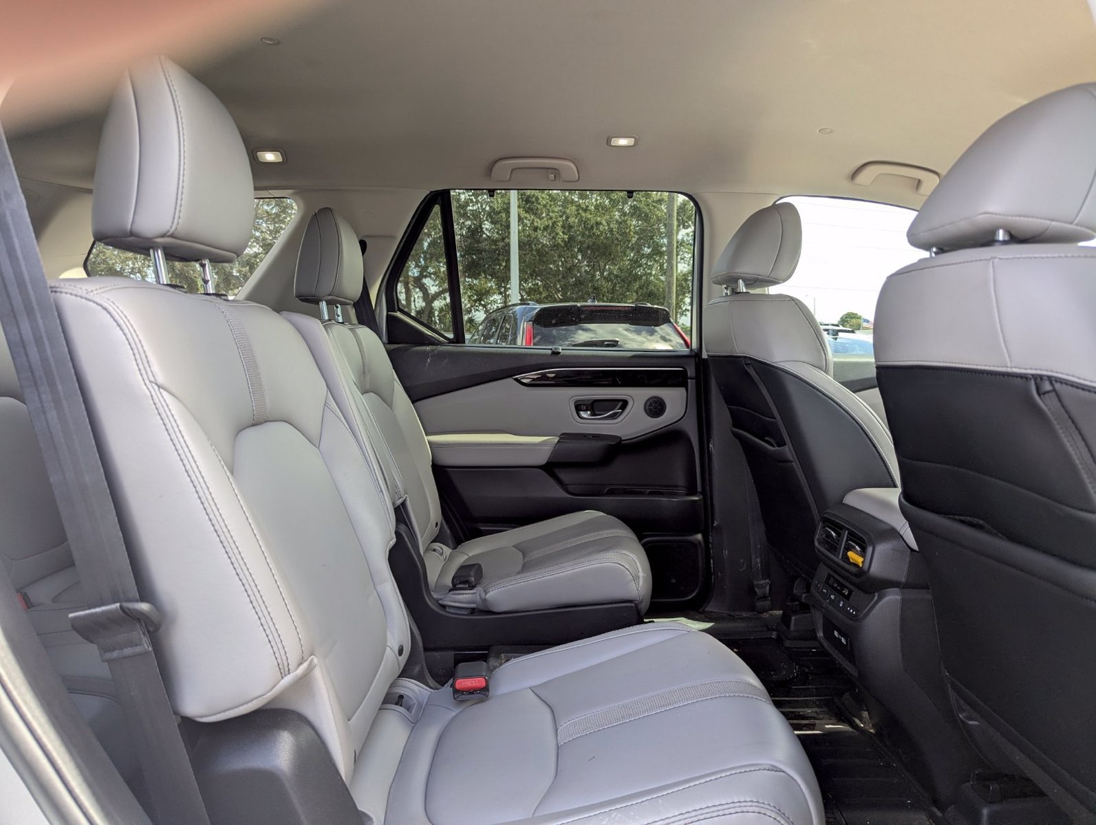Used 2023 Honda Pilot EX-L image 13