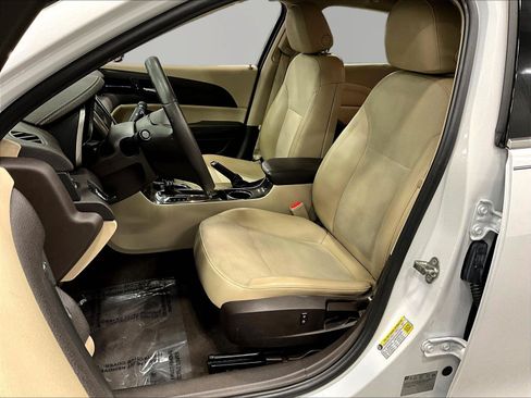 Used 2016 Chevrolet Malibu LT FWD image 21