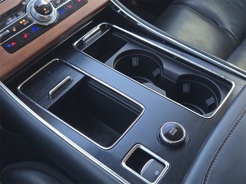 Used 2020 Lincoln Aviator Reserve w/ Equipment Group 201A image 20