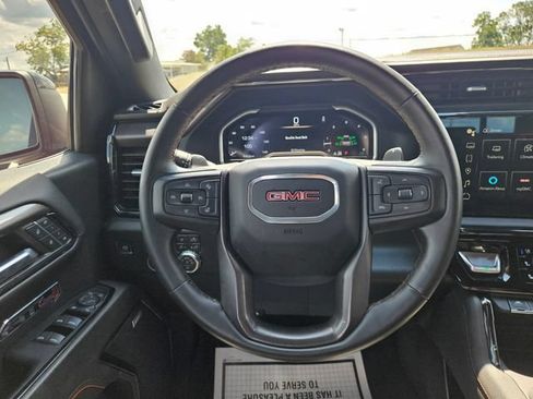 Used 2024 GMC Sierra 1500 AT4 w/ Technology Package AWD/4WD image 14