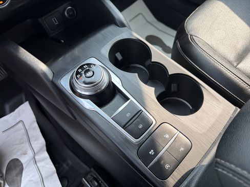 Used 2020 Ford Escape Titanium AWD/4WD image 23