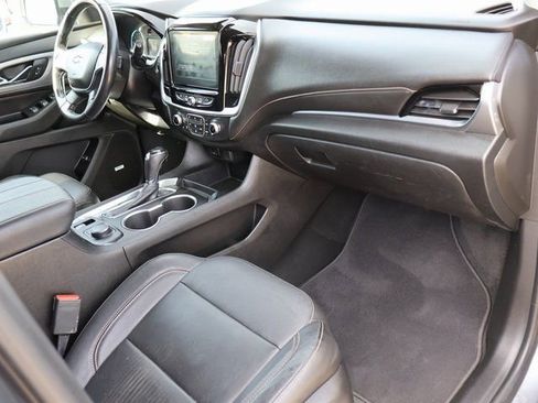 Used 2019 Chevrolet Traverse LT w/ LT Premium Package image 11