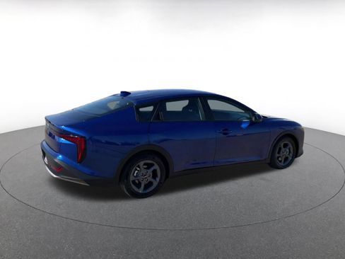 Used 2025 Kia K4 LXS image 15